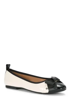 'Megan' Flats