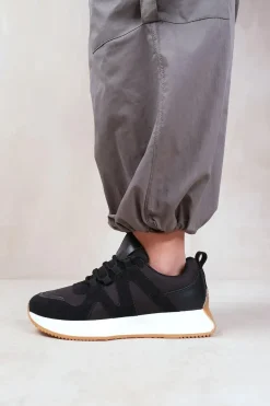 'Momentum' Runner Sneaker Trainers With Suede Detail