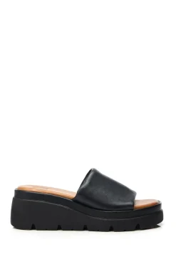 'Namya' Leather Flatforms