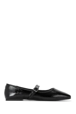 'Nina' Flats