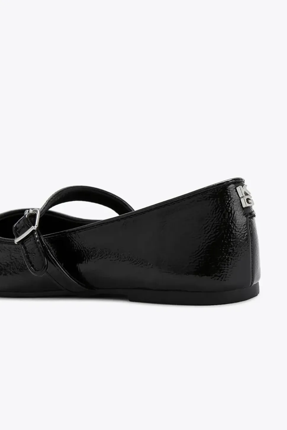 'Nina' Flats