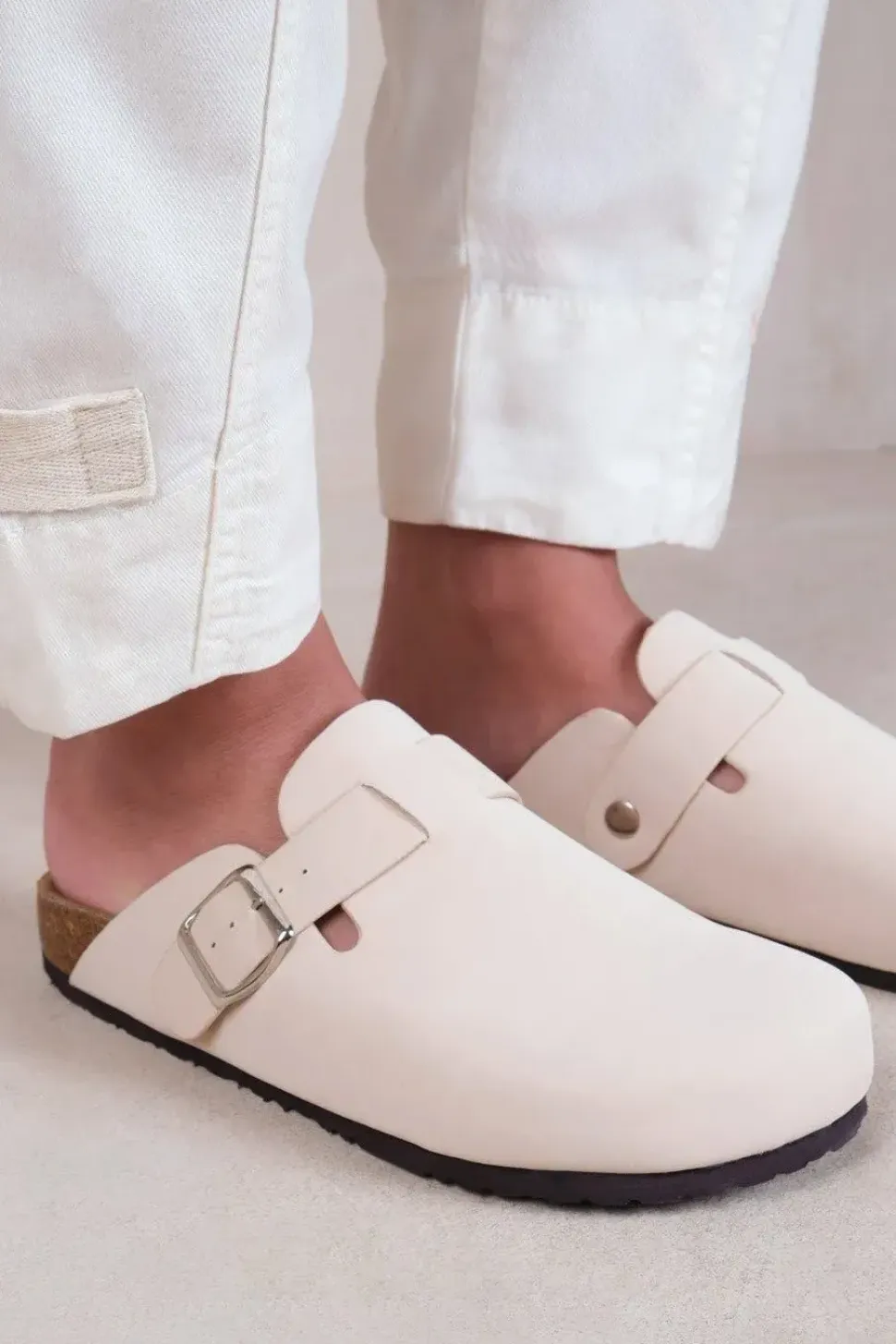 'Palm' Closed Toe Flat Sandals With Buckle Detail