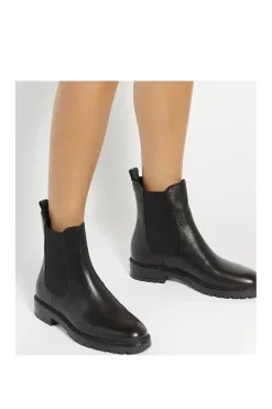 'Poema' Leather Chelsea Boots