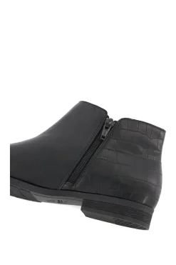 'Pond' Leather Ankle Boots
