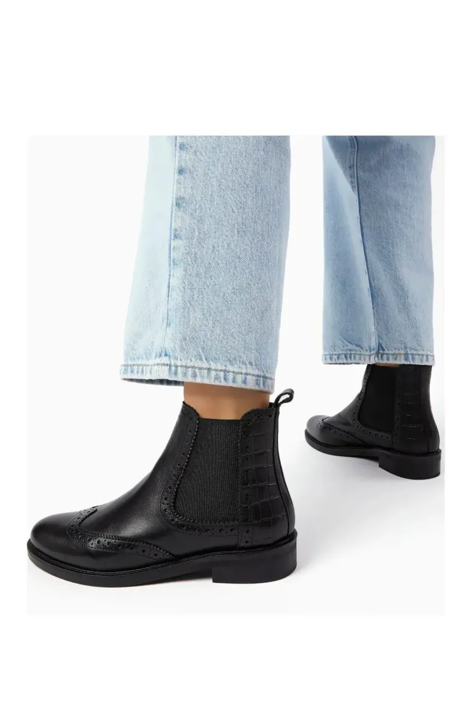 'Quest' Leather Chelsea Boots