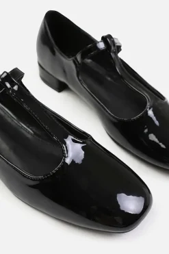 'Singapore' Low Heel With T Strap And Buckle Detail
