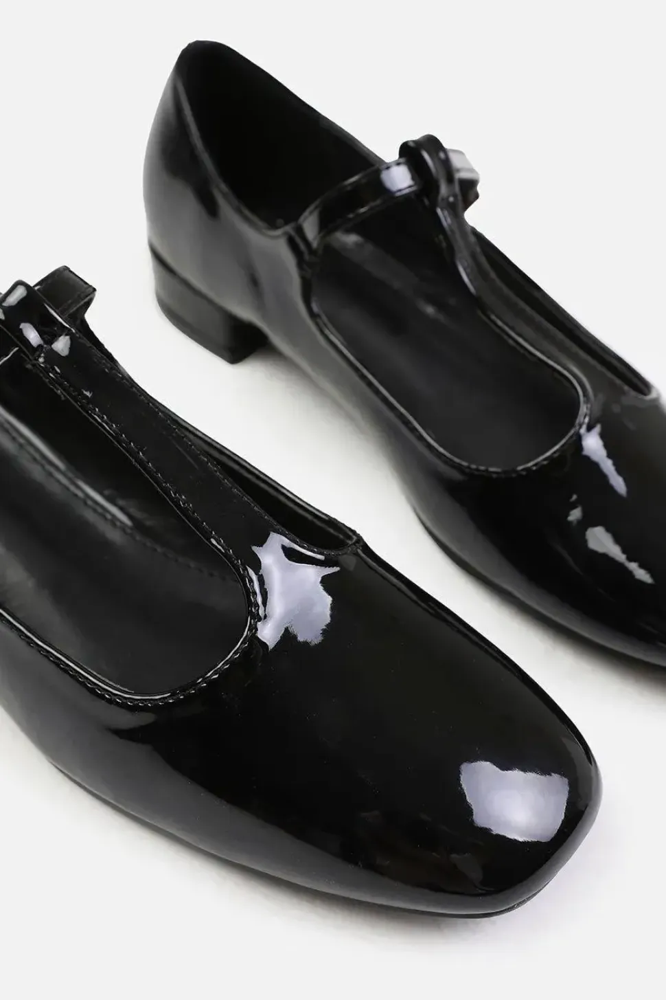 'Singapore' Low Heel With T Strap And Buckle Detail