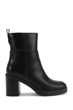 'Thatch'  Boots