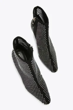 'Trust'  Boots