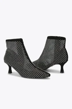 'Trust' Boots