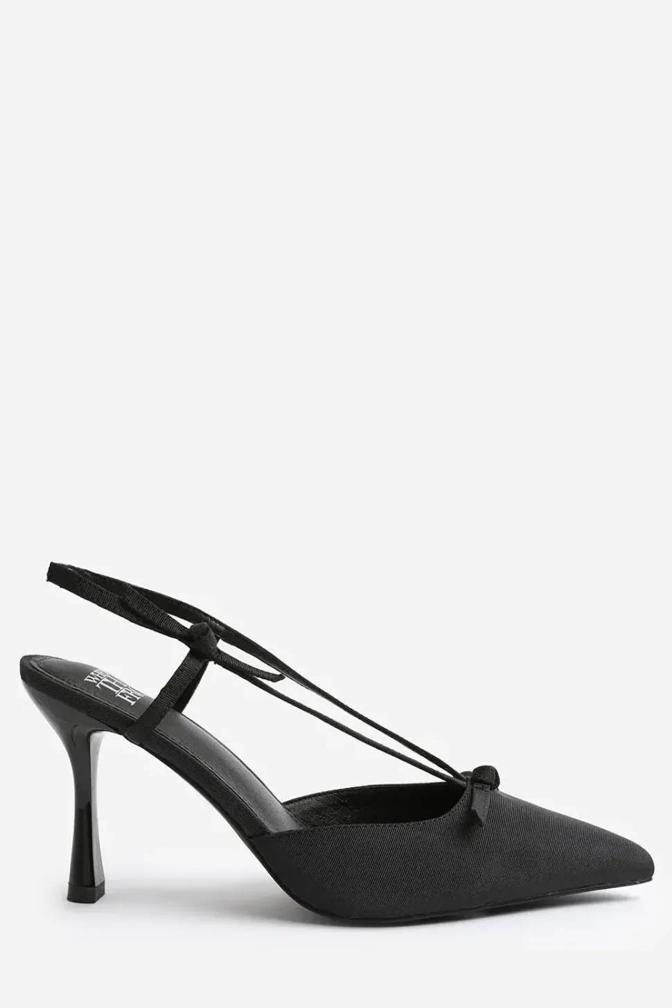 'Vera' High Heel With Pointed Toe And Strap Detail